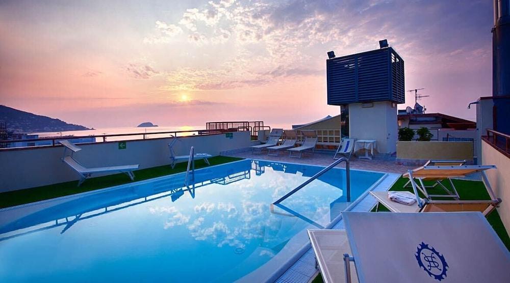 Grand Hotel Spiaggia Αλάσιο Εξωτερικό φωτογραφία