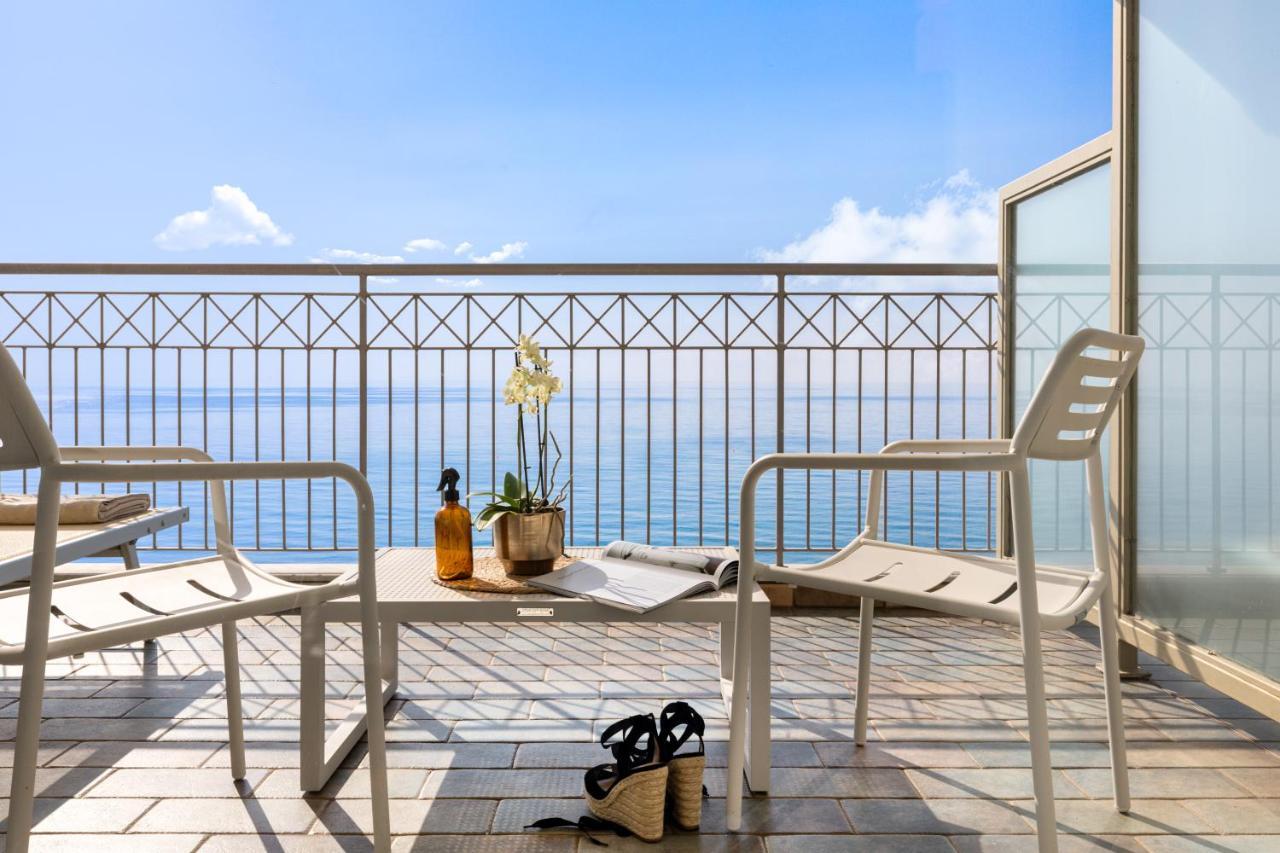 Grand Hotel Spiaggia Αλάσιο Εξωτερικό φωτογραφία