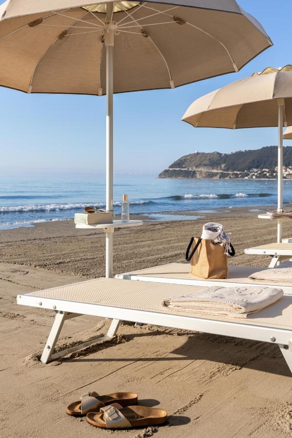 Grand Hotel Spiaggia Αλάσιο Εξωτερικό φωτογραφία
