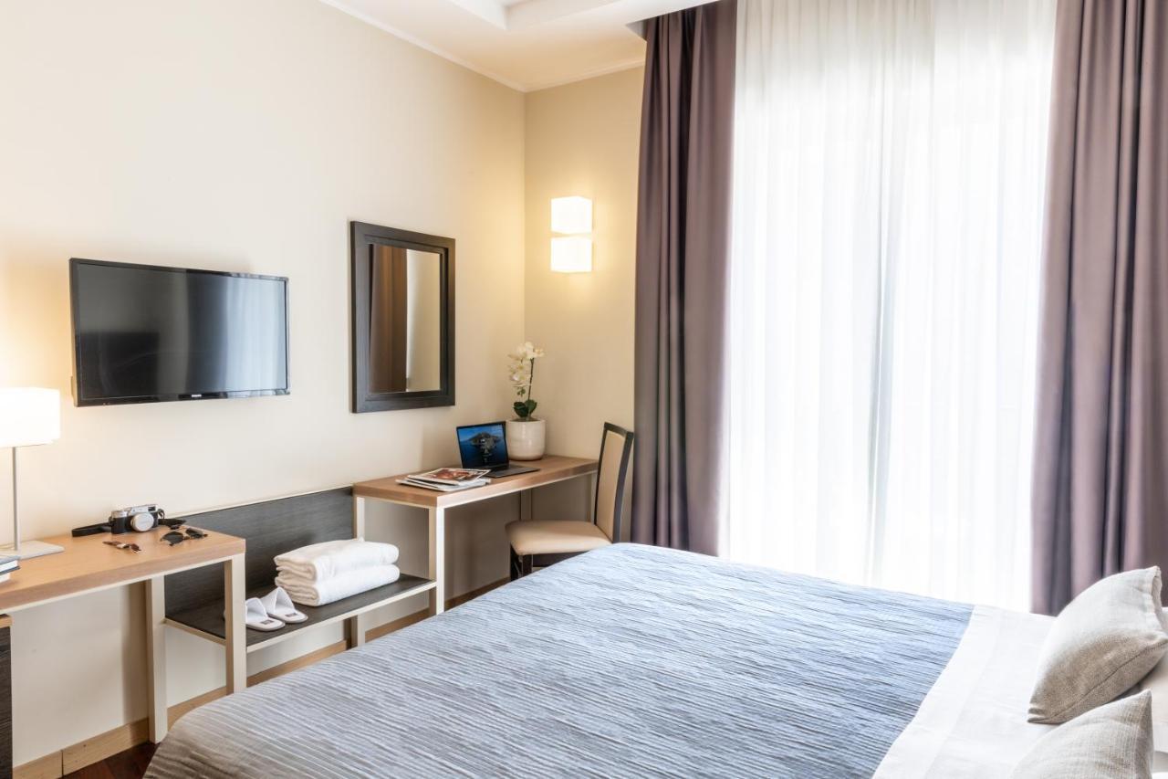 Grand Hotel Spiaggia Αλάσιο Εξωτερικό φωτογραφία