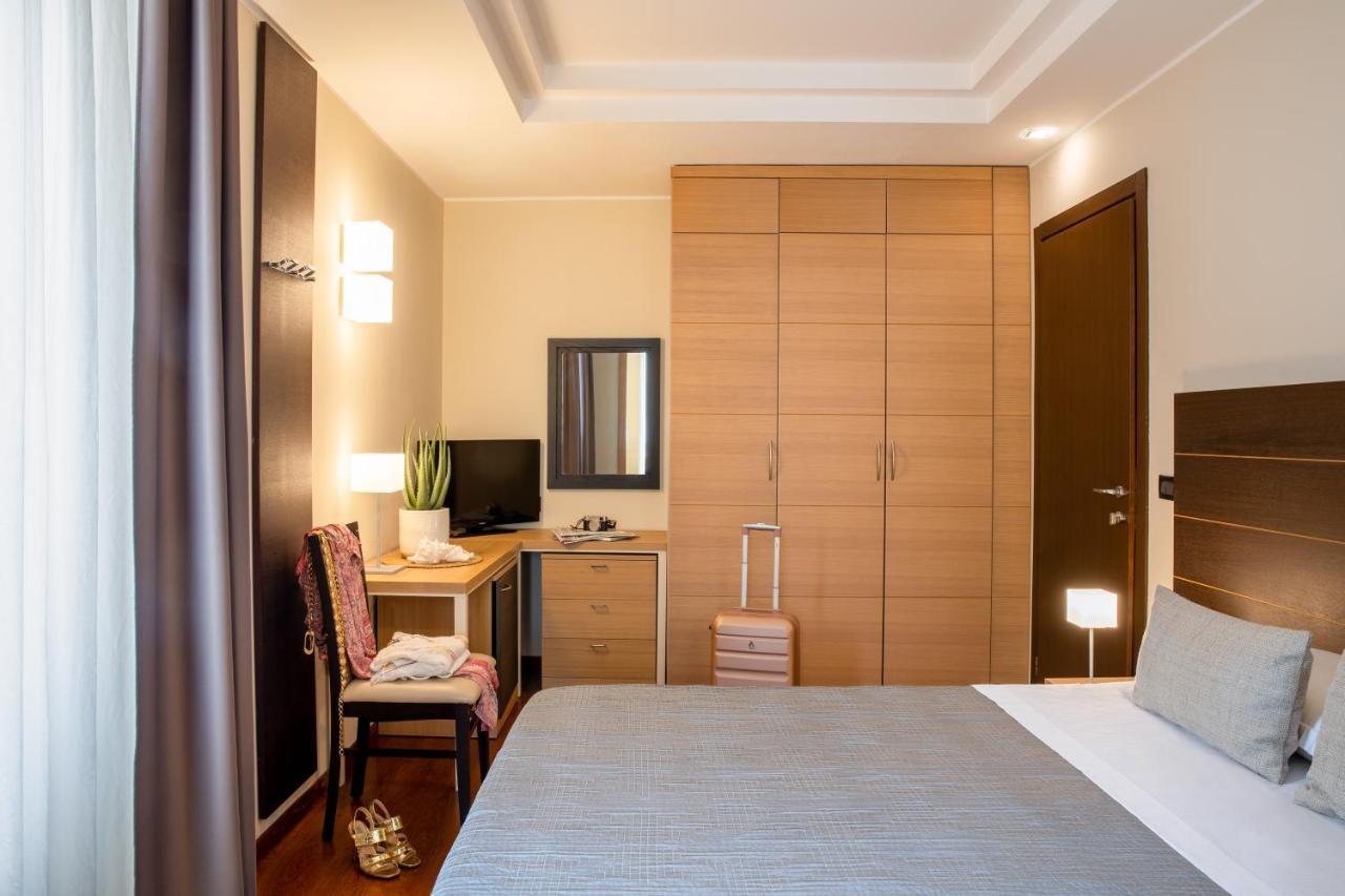 Grand Hotel Spiaggia Αλάσιο Εξωτερικό φωτογραφία