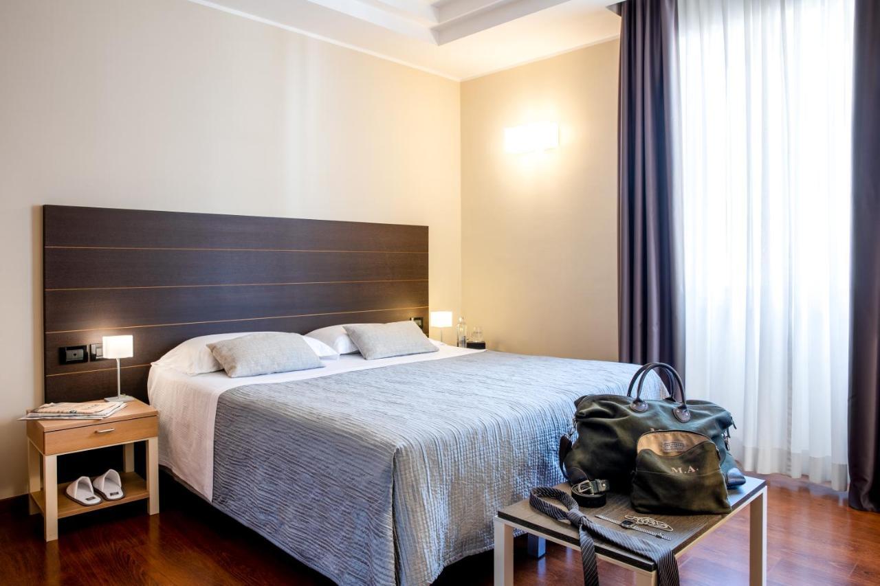 Grand Hotel Spiaggia Αλάσιο Εξωτερικό φωτογραφία
