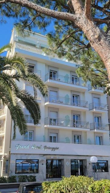 Grand Hotel Spiaggia Αλάσιο Εξωτερικό φωτογραφία
