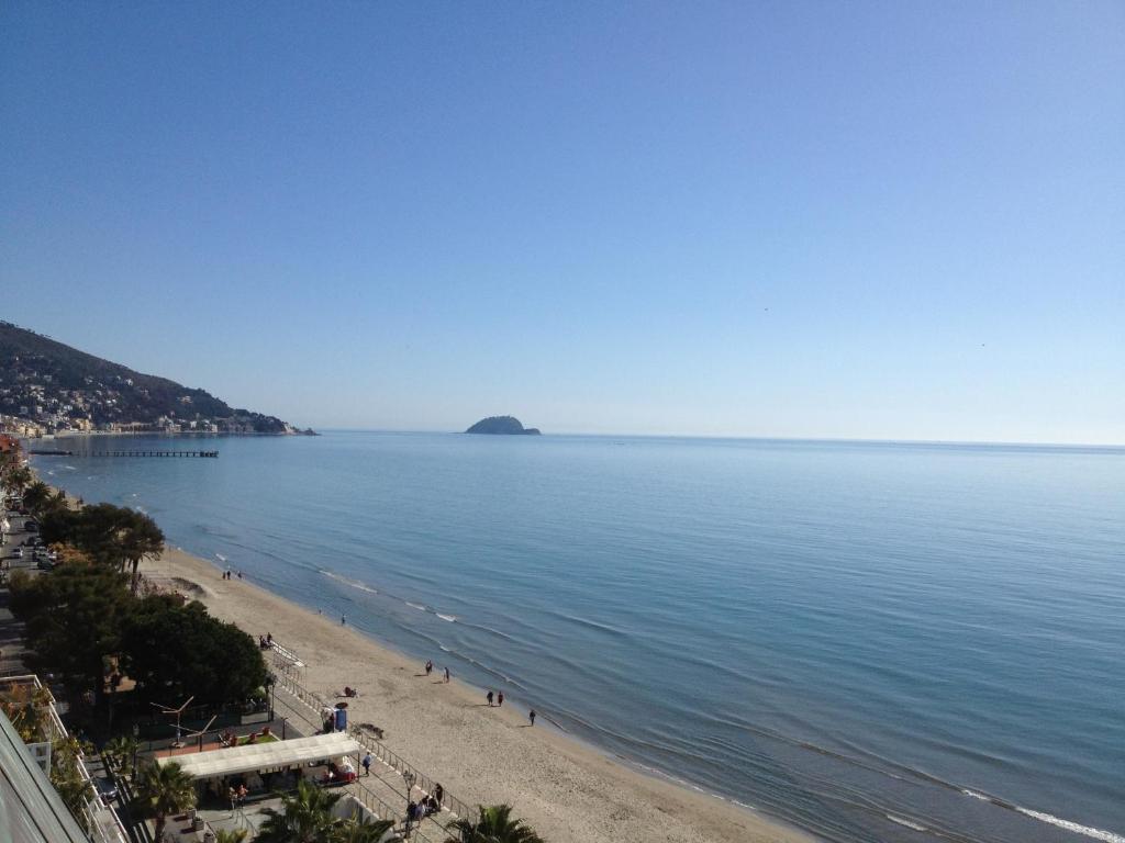 Grand Hotel Spiaggia Αλάσιο Εξωτερικό φωτογραφία