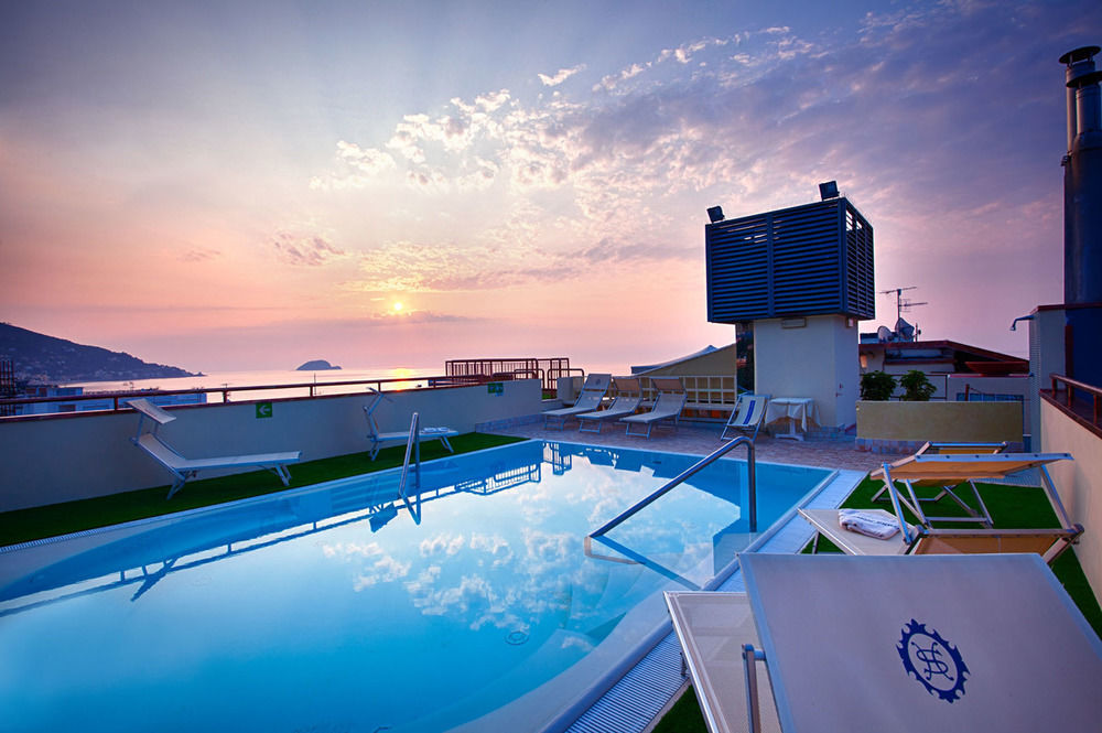 Grand Hotel Spiaggia Αλάσιο Εξωτερικό φωτογραφία